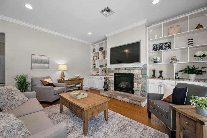 MORE FAMILY ROOM