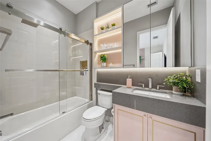 2nd Bedroom - Ensuite