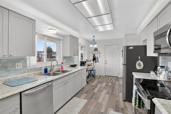 BRAND NEW KITCHEN