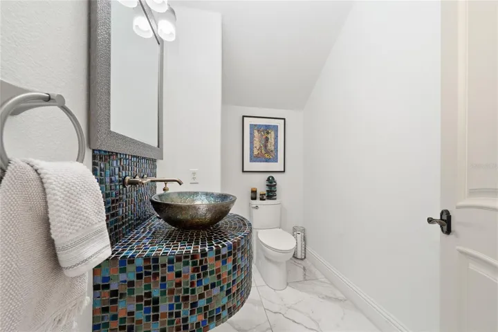 2nd Powder Room