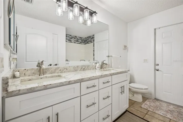 Second full bath/pool access.