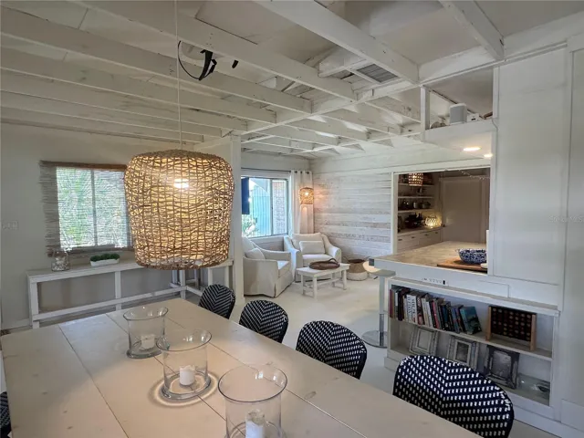 Warm and inviting ambiance:)
