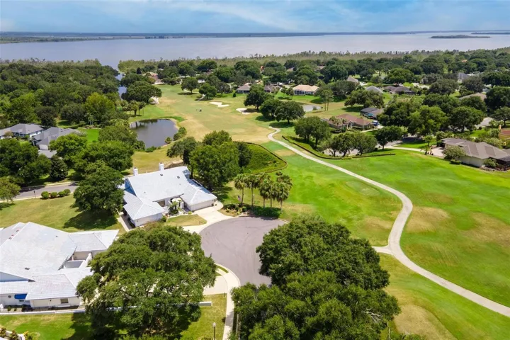Ariel View of Lake Griffin....and golf course!