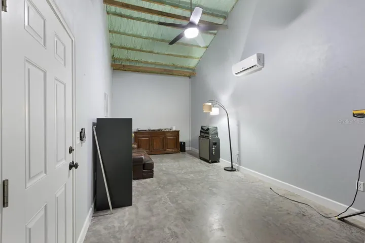In-law suite or man cave part of workshop/barn
