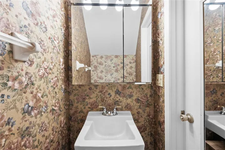 Half bath, on first floor.
