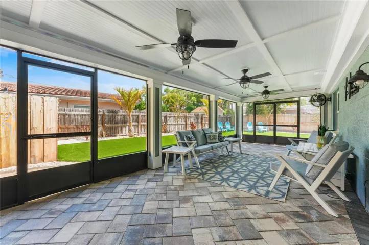 Screened in Lanai