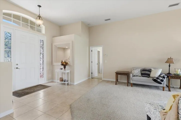 Foyer sitting area
