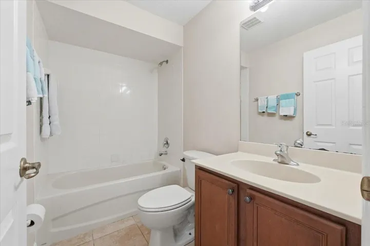 Guest Bathroom 2