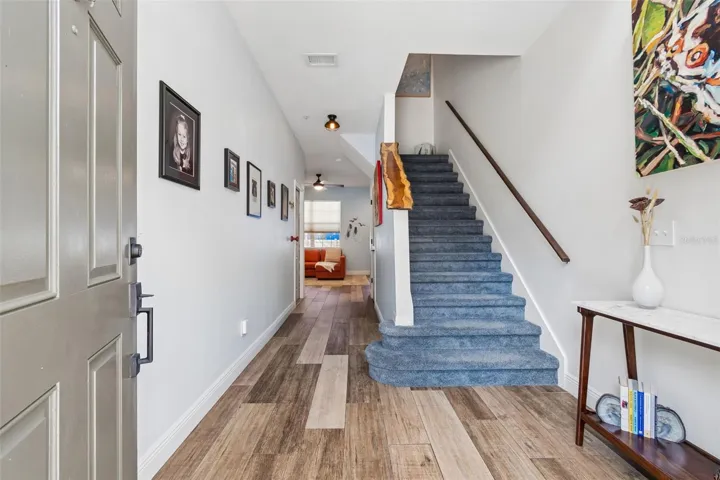 Front Entrance / Foyer