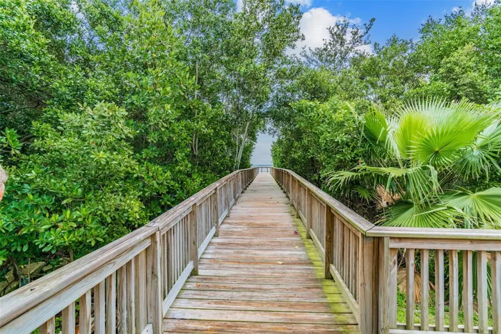 Community Pier