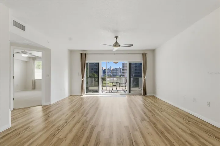 Living/Dining Area