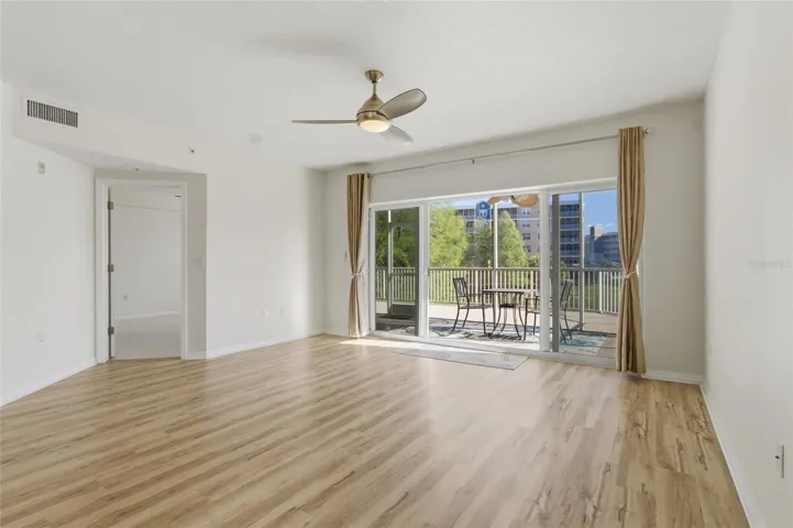 Living/Dining Area