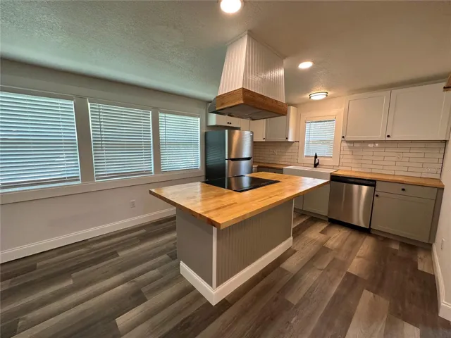 Kitchen with Range Hood and Center Island