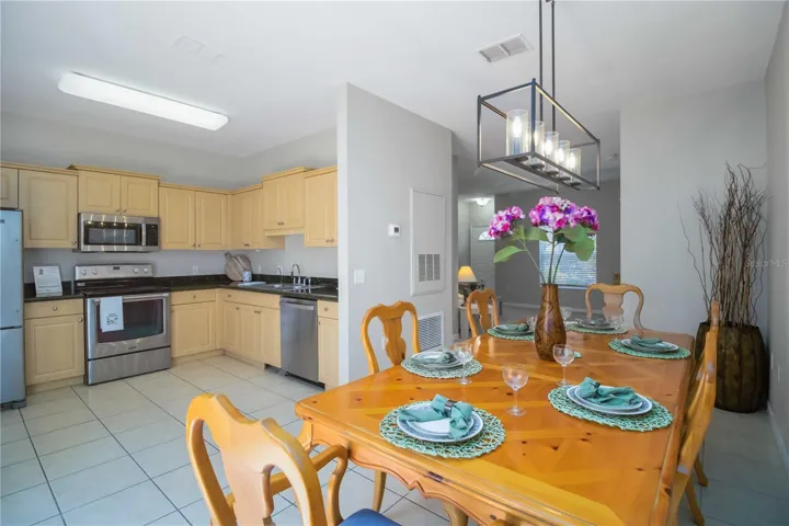 Kitchen and Dining Combo
