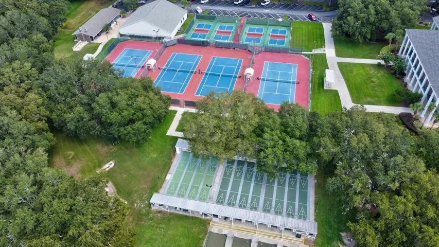 Tennis & Shuffleboard Courts