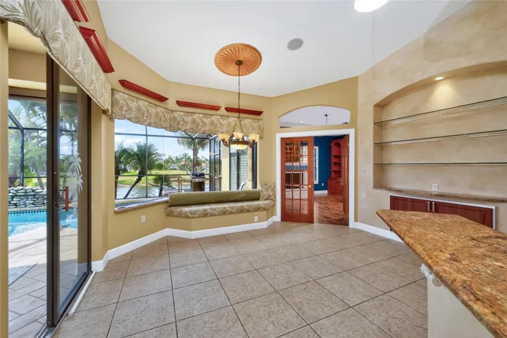 Breakfast nook has a window seat built in!