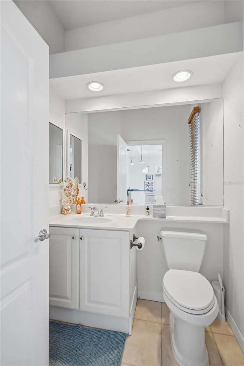 1/2 bath from kitchen to lanai