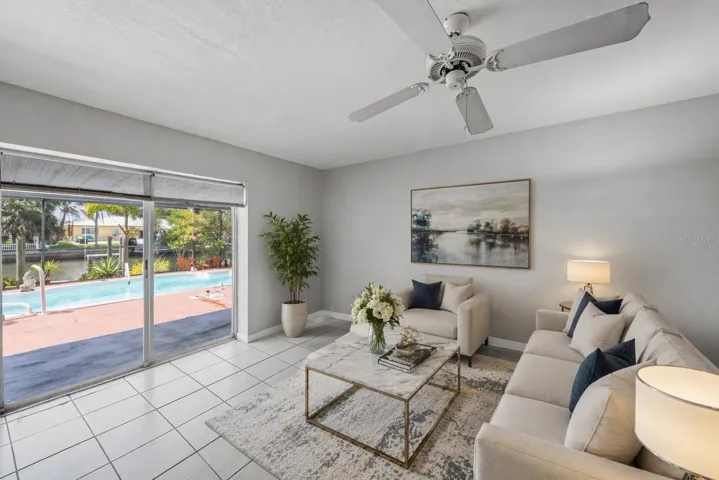 EASY Pool Access FAMILY ROOM - Ideal for enjoying your WATER views!