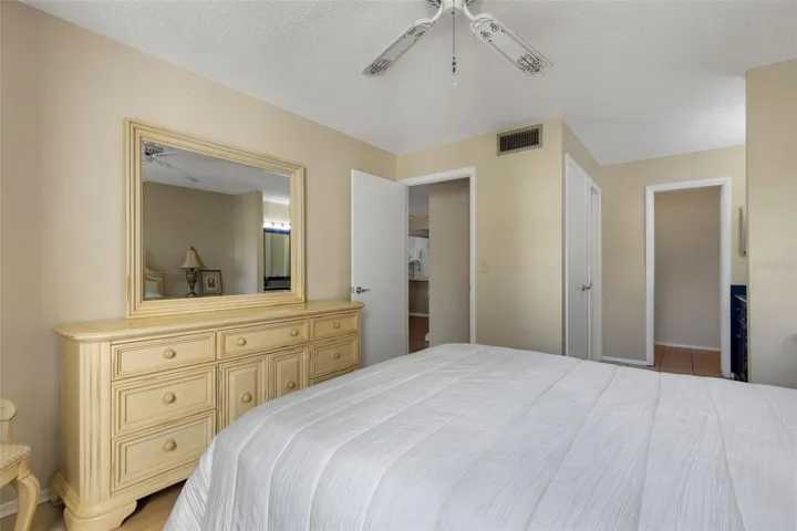 and walk in closet!