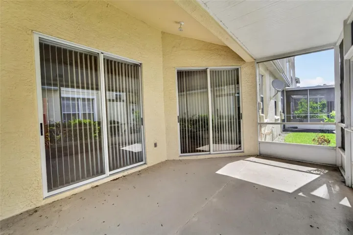Large Lanai
