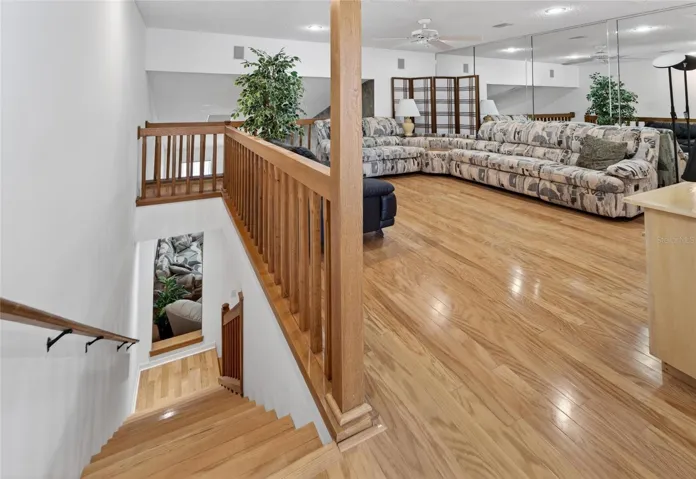 2nd floor landing