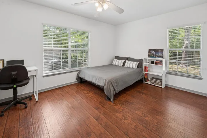 Guest bedroom #1