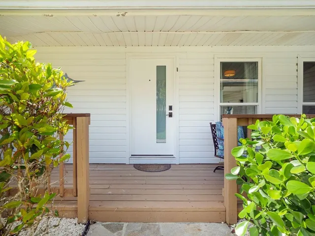 Private Entrance to Primary Suite