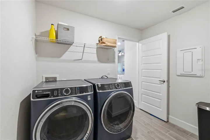 Spacious Laundry w/Washer & Dryer