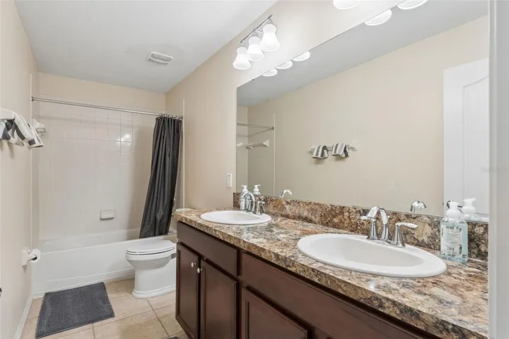 Bathroom 2 (1)