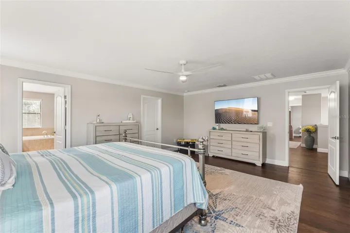 Primary Bedroom (2)