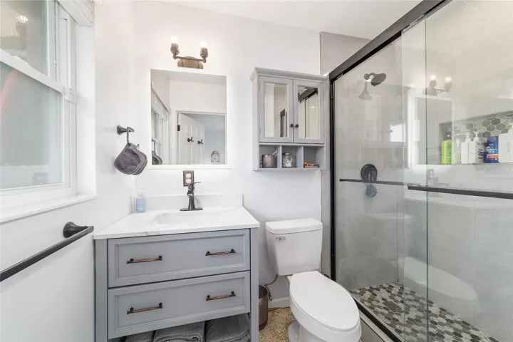 Primary Bathroom En-Suite