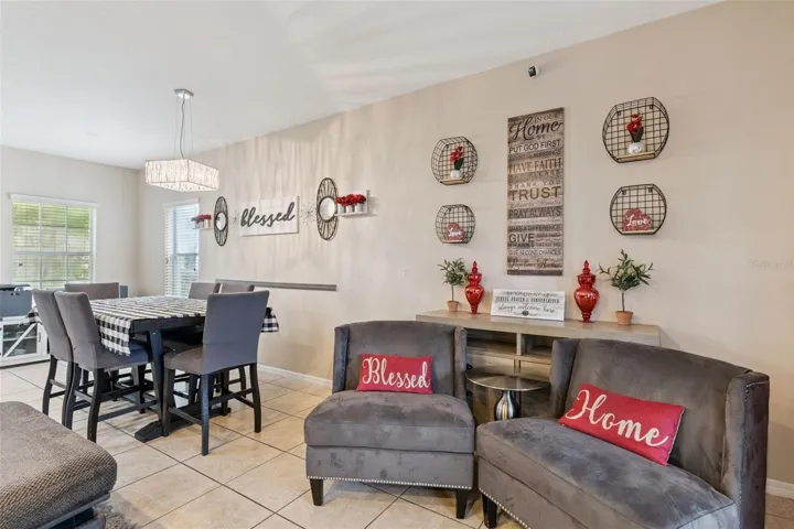 Dining & Sitting Area