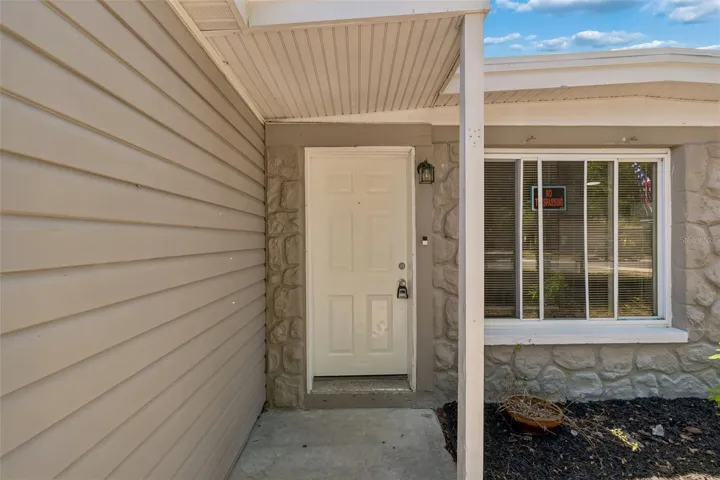 Front porch-entry
