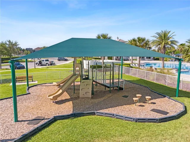 Clubhouse, pool, gym, courts, playground, dog park, multiple lakes