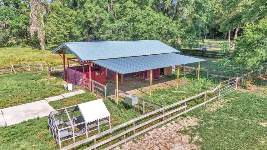 barn