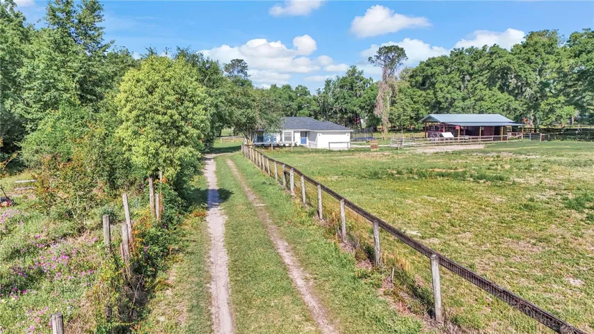 drive into farm