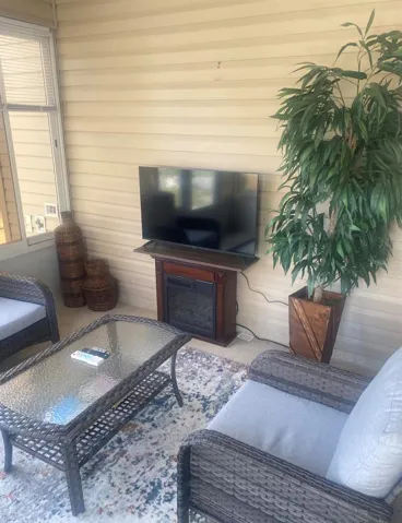 Screened in front porch