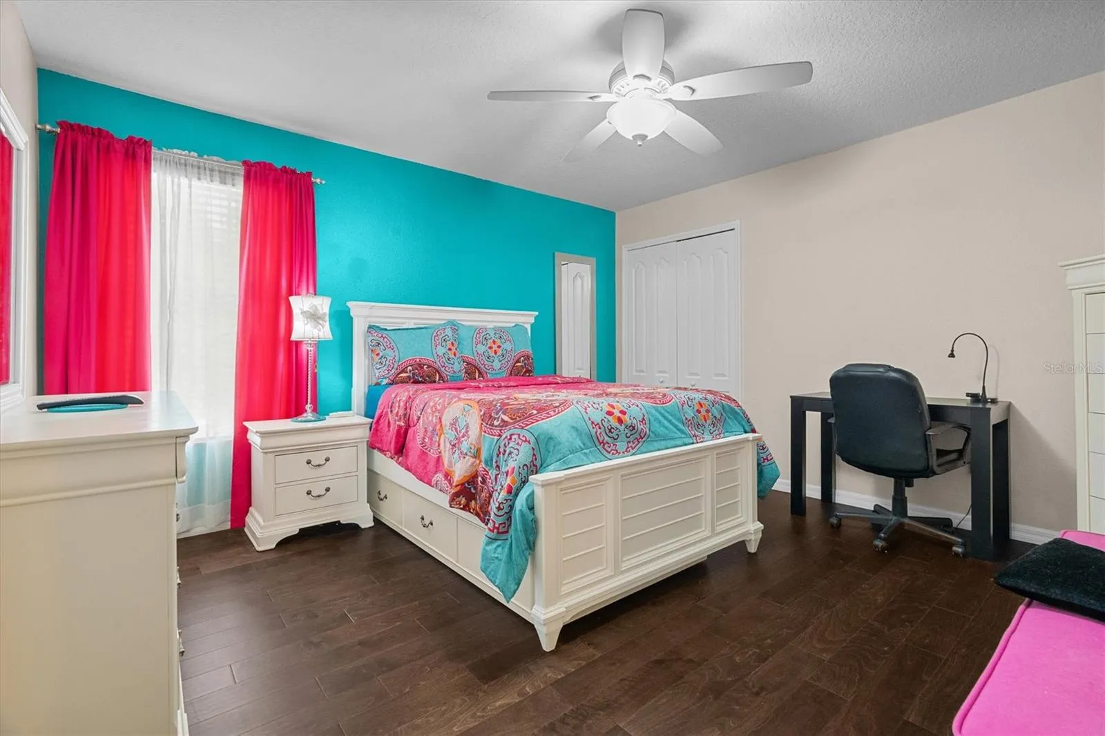 BEDROOM 2