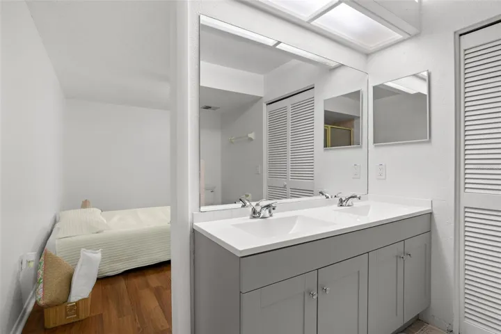 Primary En-Suite