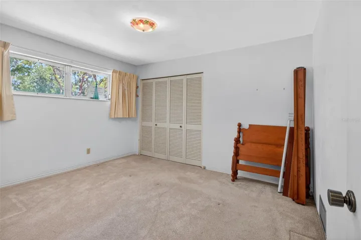 Guest bedroom