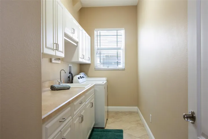 Spacious laundry room