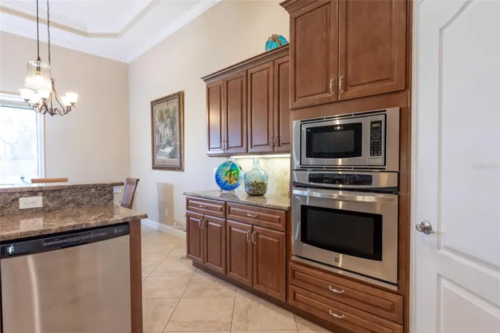 Microwave & built in oven