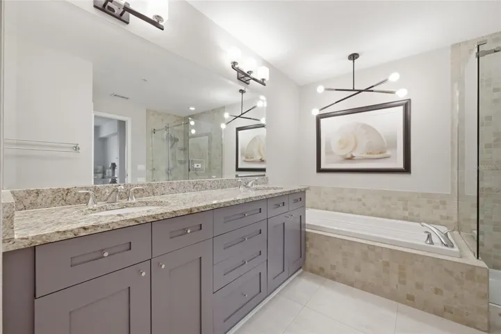 Double sink vanity & tub