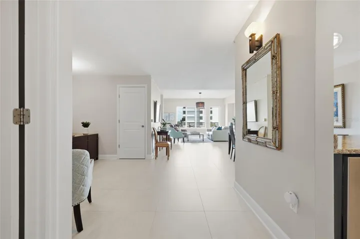 Come on in to our light & brighht home