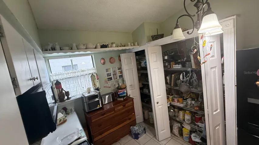 Kitchen/Pantry