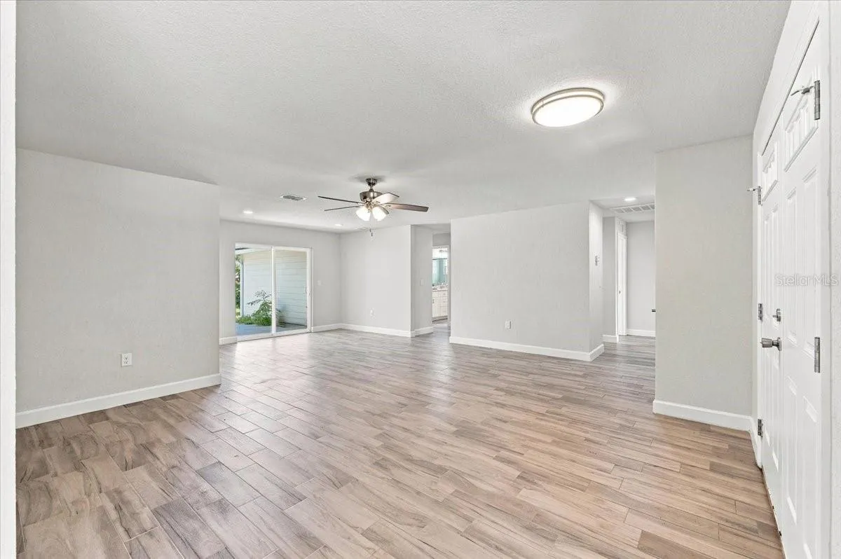 1308 Glenford Ln, Lakeland, Florida 33813 — photo 10