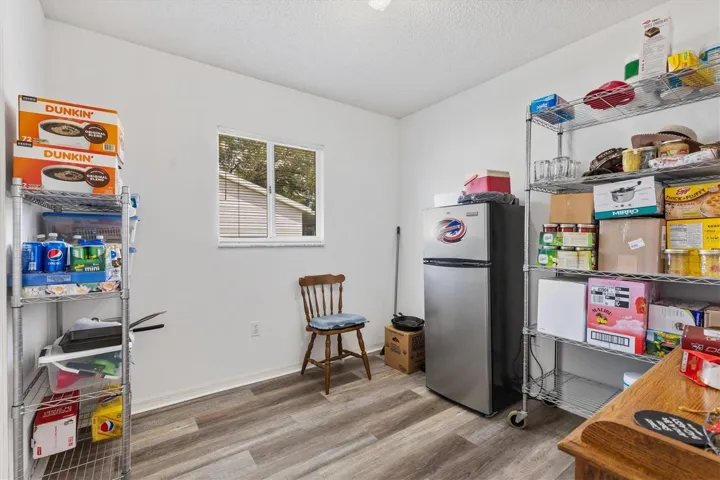 Bonus room, perfect for a walk-in pantry or an office