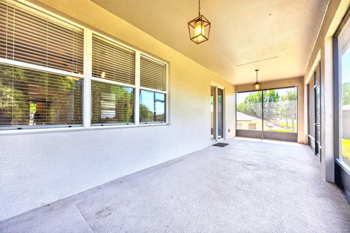 Screened Lanai.