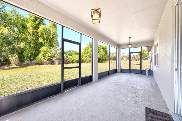 Screened Lanai.