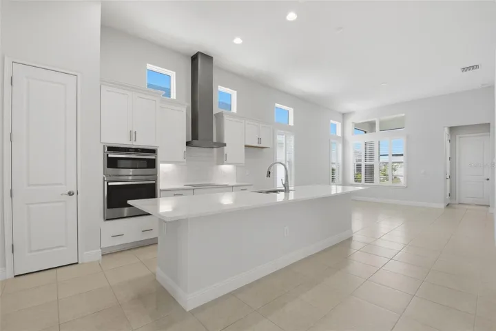 |Premium kitchen|